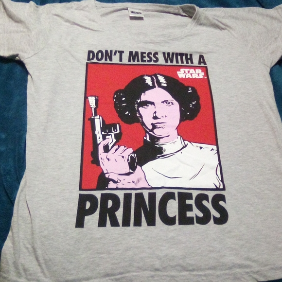 Star Wars Princess Leia Shirt EUC - Picture 1 of 6